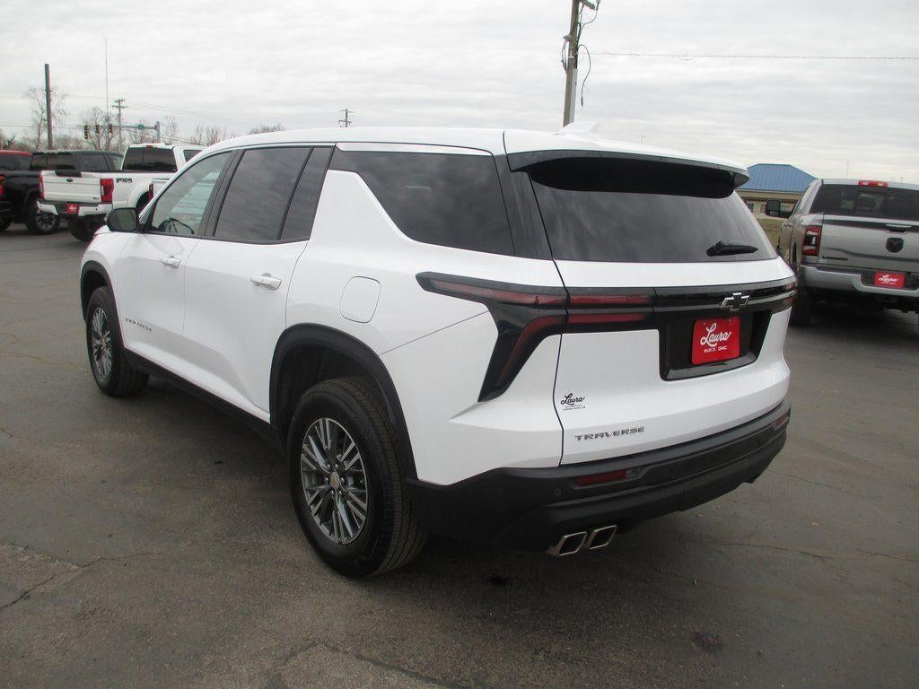 2024 Chevrolet Traverse LS