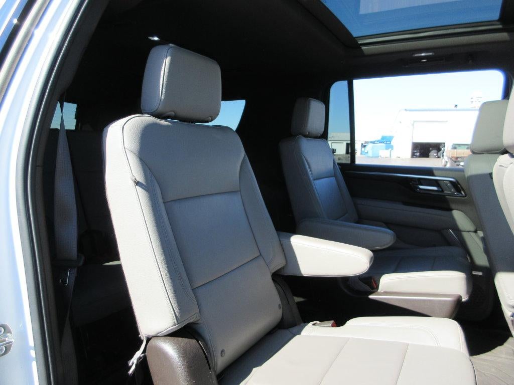 2025 Chevrolet Suburban LT
