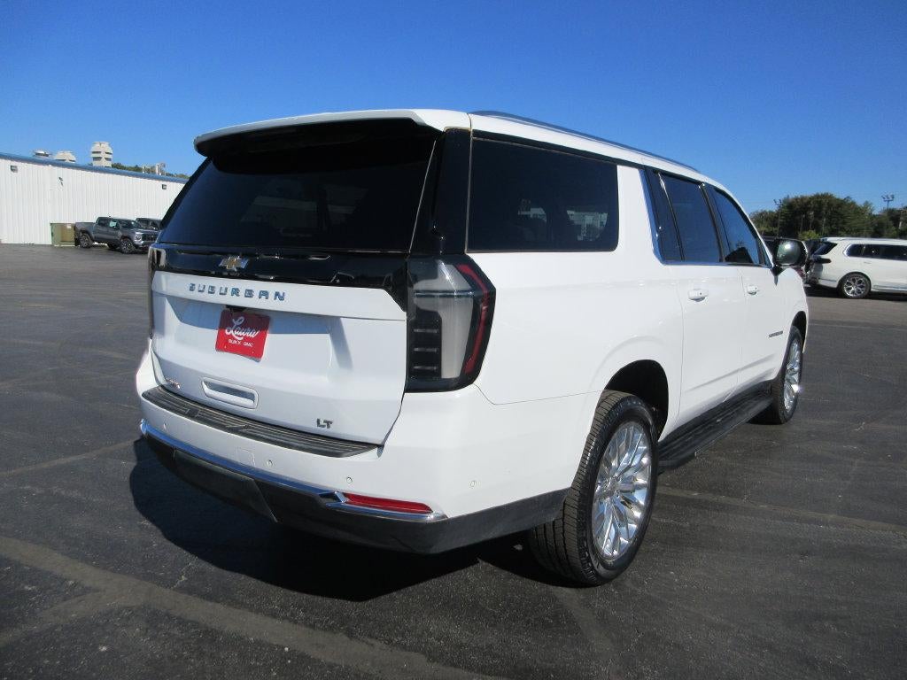 2025 Chevrolet Suburban LT