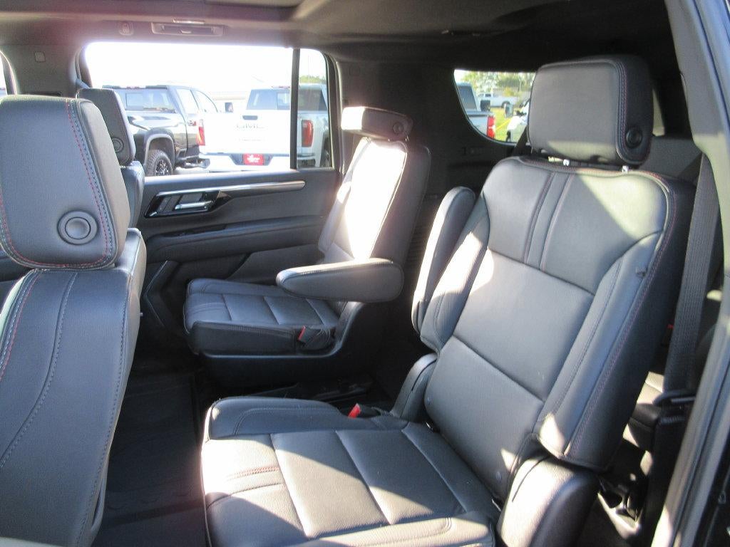 2025 Chevrolet Suburban RST