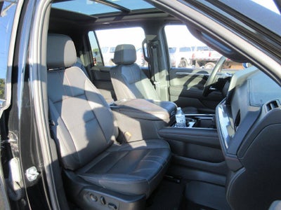2025 Chevrolet Suburban RST