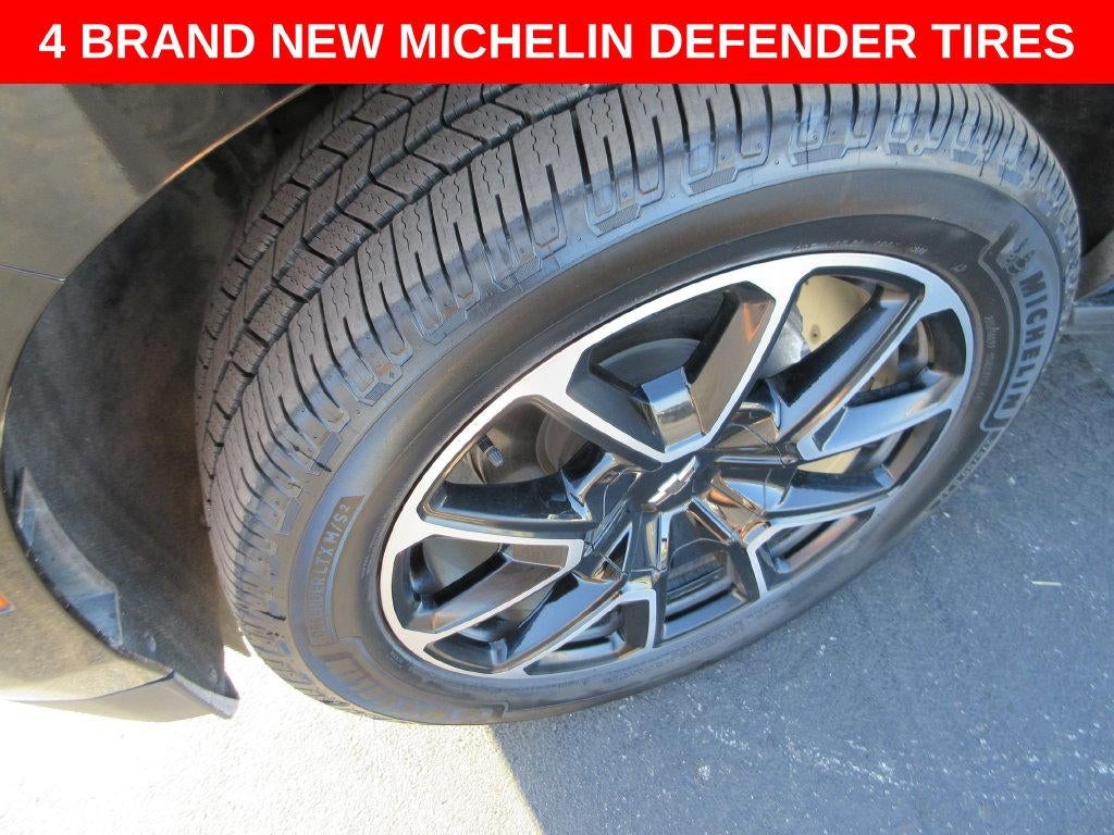 2025 Chevrolet Suburban RST