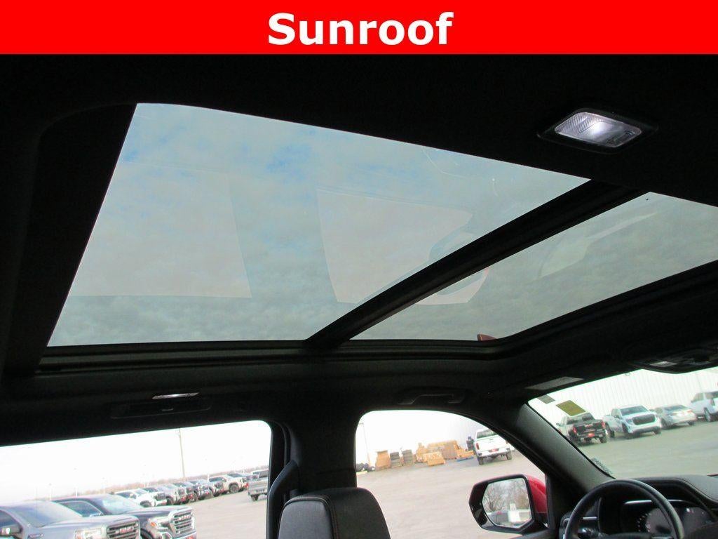 2023 Chevrolet Suburban RST