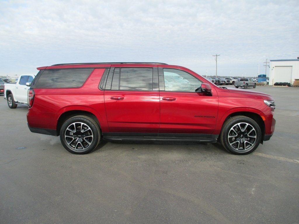 2023 Chevrolet Suburban RST