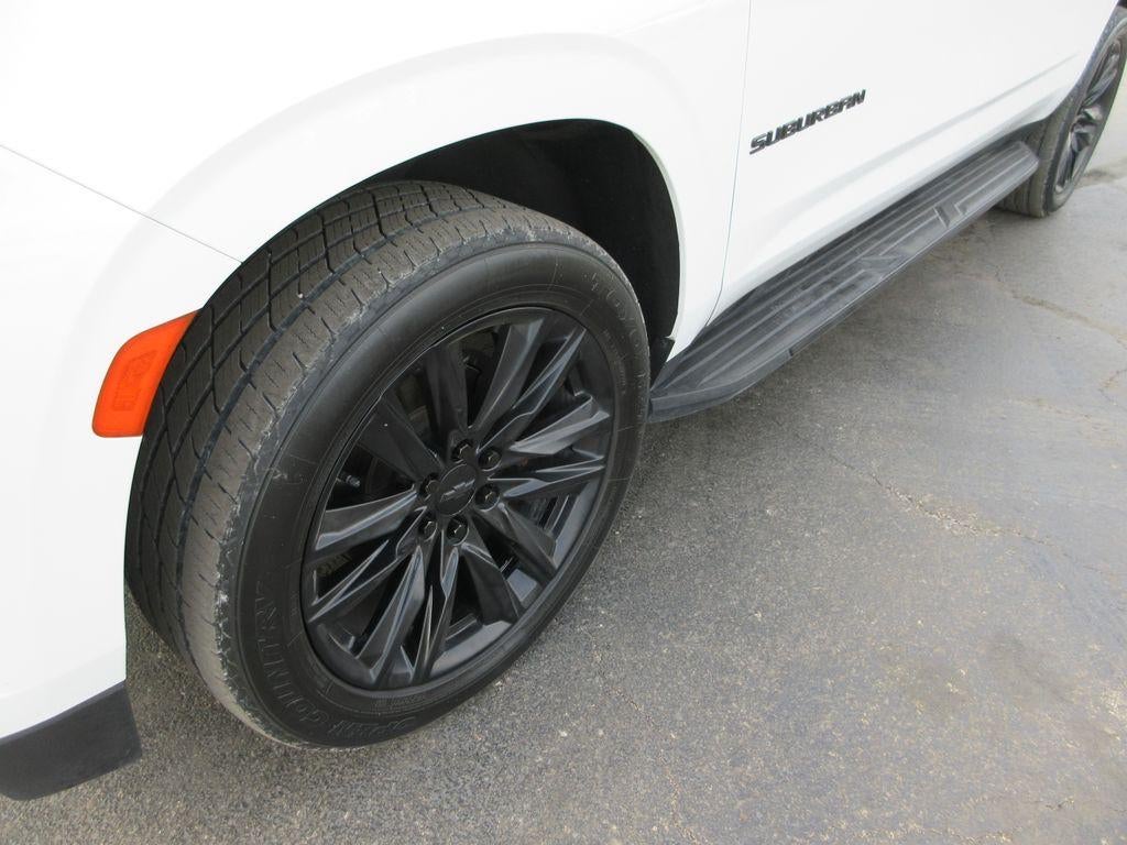 2023 Chevrolet Suburban RST