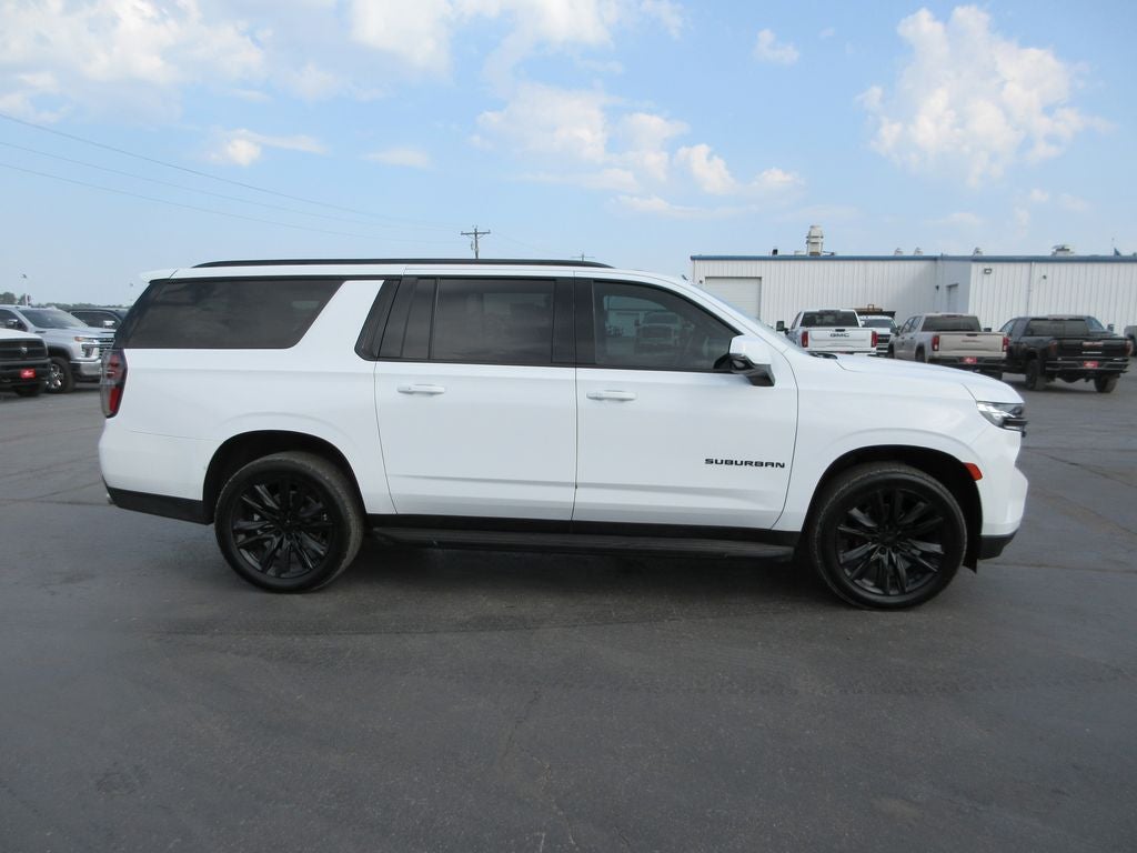 2023 Chevrolet Suburban RST