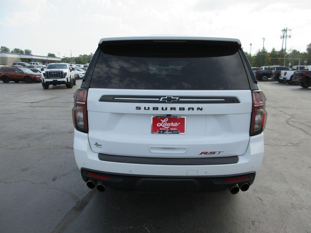 2023 Chevrolet Suburban RST
