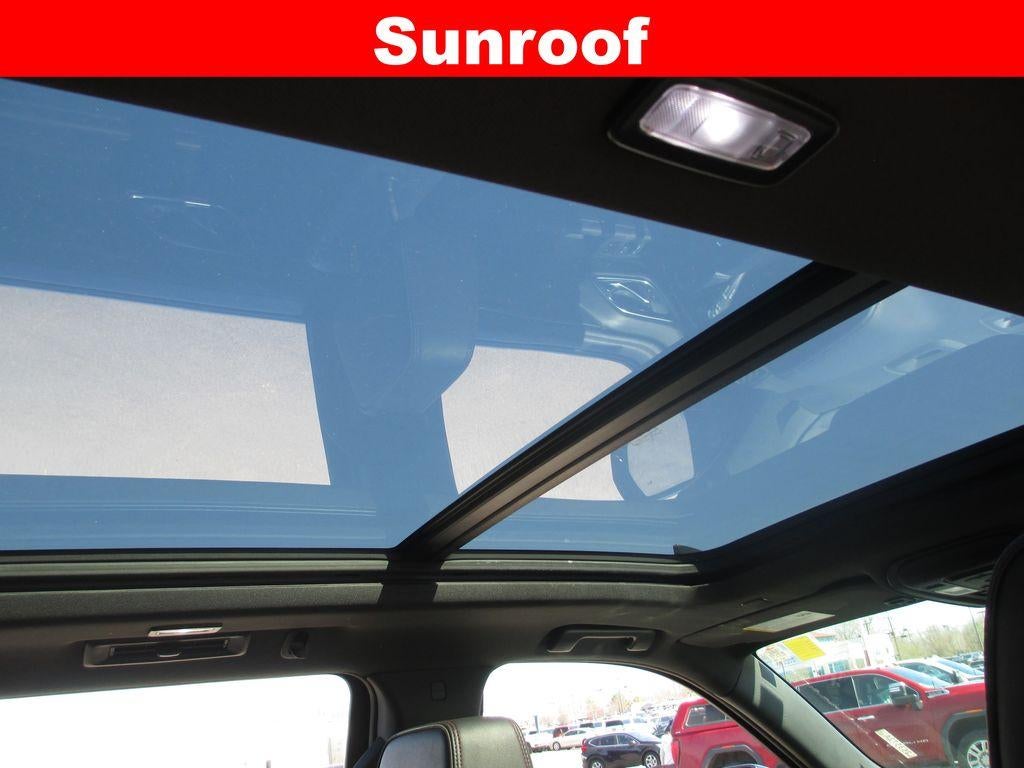 2023 Chevrolet Suburban RST