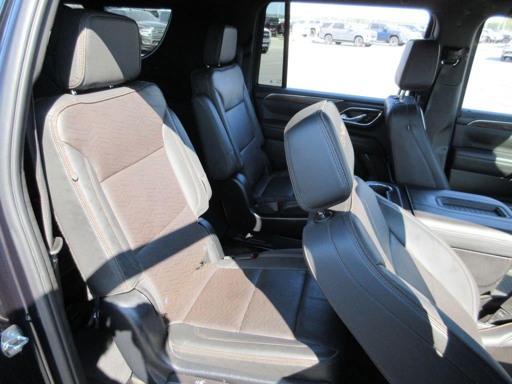 2023 Chevrolet Suburban High Country