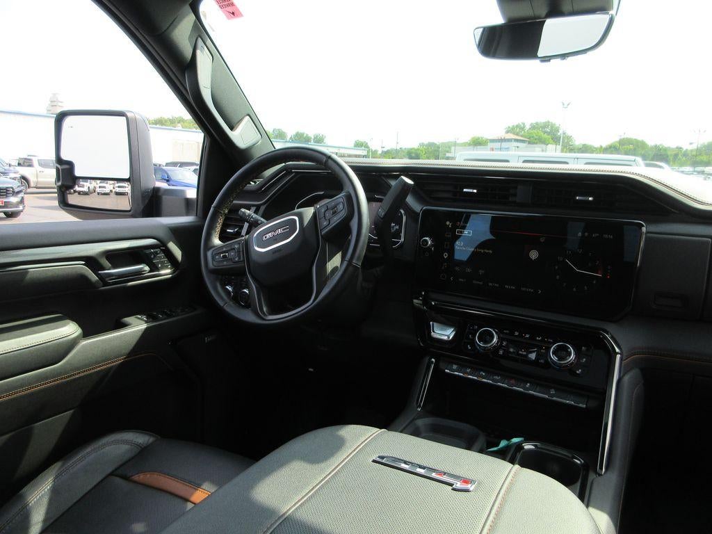 2025 GMC Sierra 2500 HD AT4