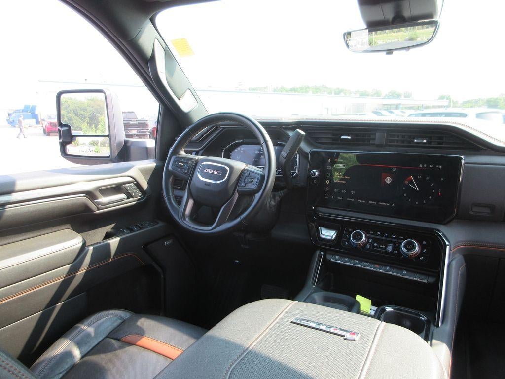 2025 GMC Sierra 2500 HD AT4