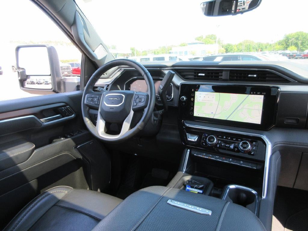 2025 GMC Sierra 2500 HD Denali