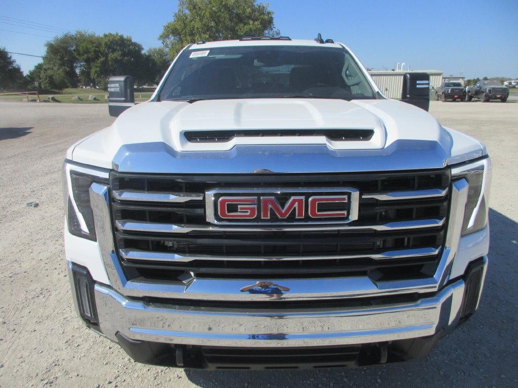 2026 GMC Sierra 3500HD SLE - Photo 11