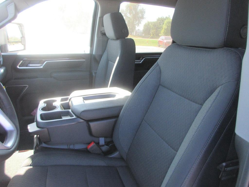 2026 GMC Sierra 3500HD SLE - Photo 12