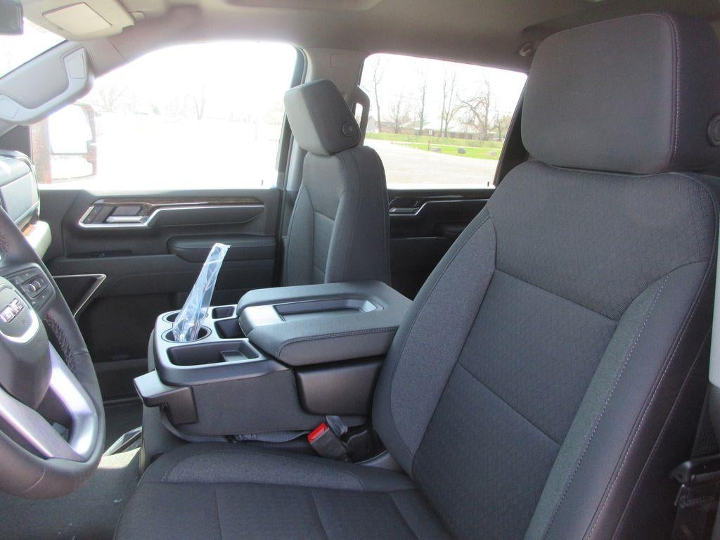 2026 GMC Sierra 3500 HD SLE