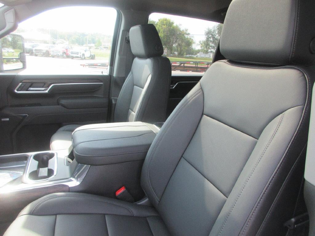 2026 GMC Sierra 3500HD SLT - Photo 13