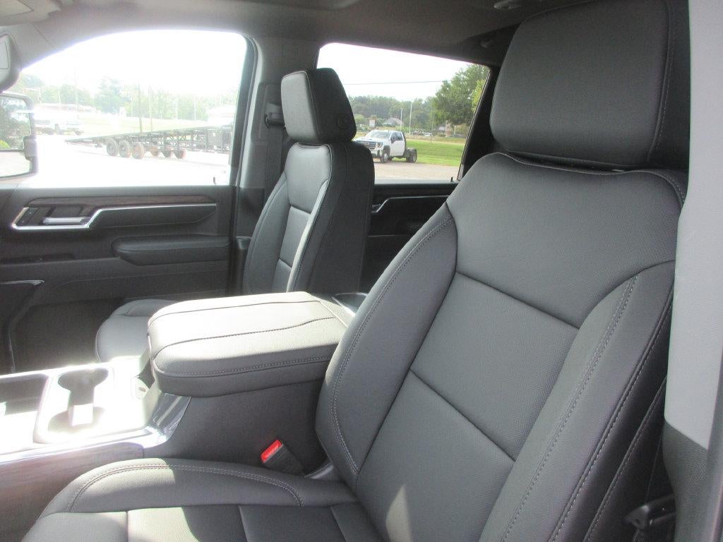 2026 GMC Sierra 3500 HD SLT