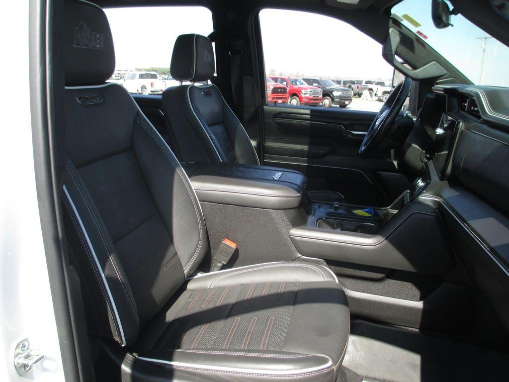 2025 GMC Sierra 2500 HD AT4X