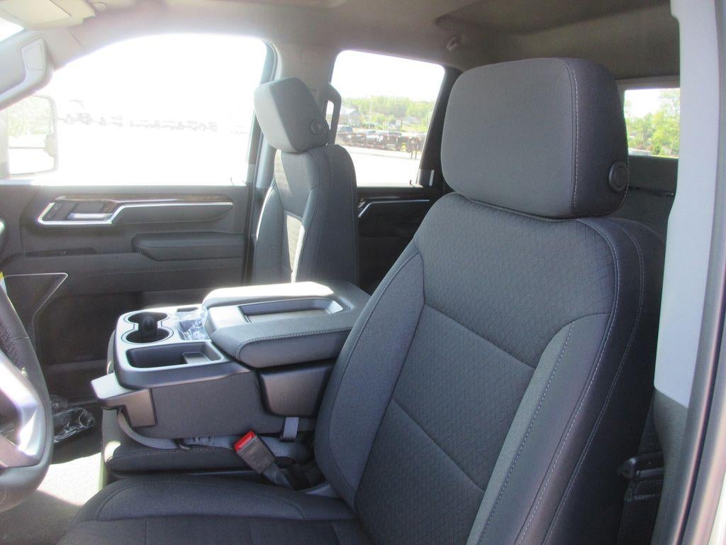 2026 GMC Sierra 3500 HD SLE