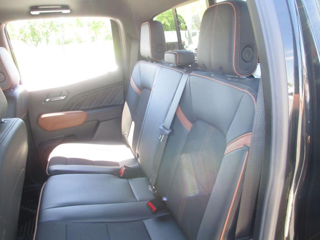 2025 GMC Canyon AT4