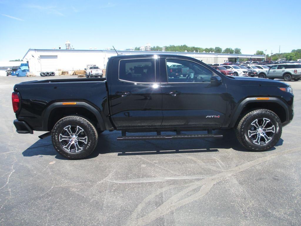 2025 GMC Canyon AT4