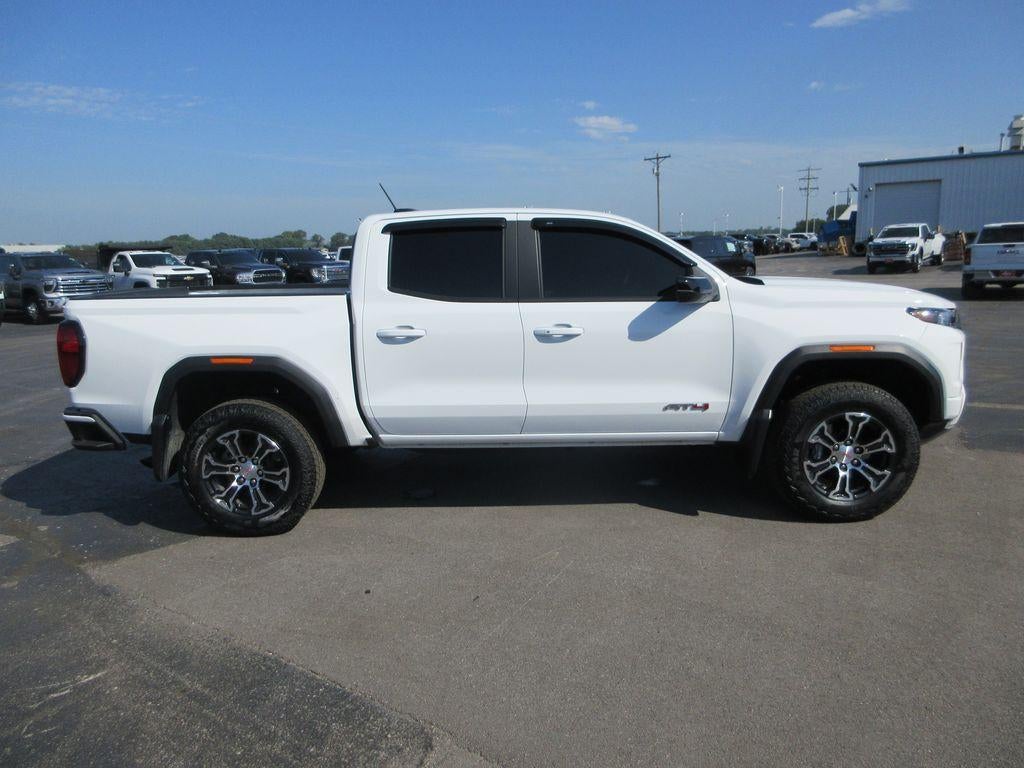 2024 GMC Canyon AT4