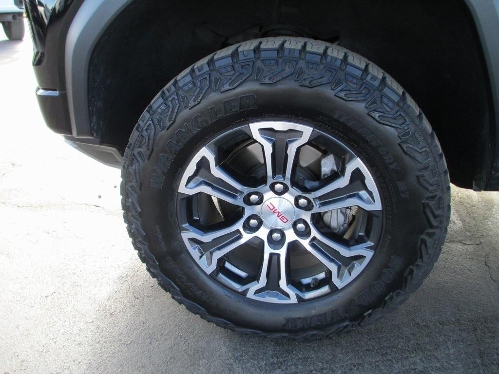 2024 GMC Canyon AT4