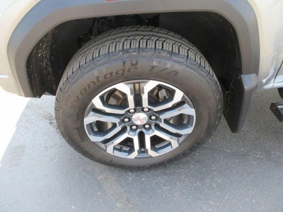 2023 GMC Canyon 4WD AT4