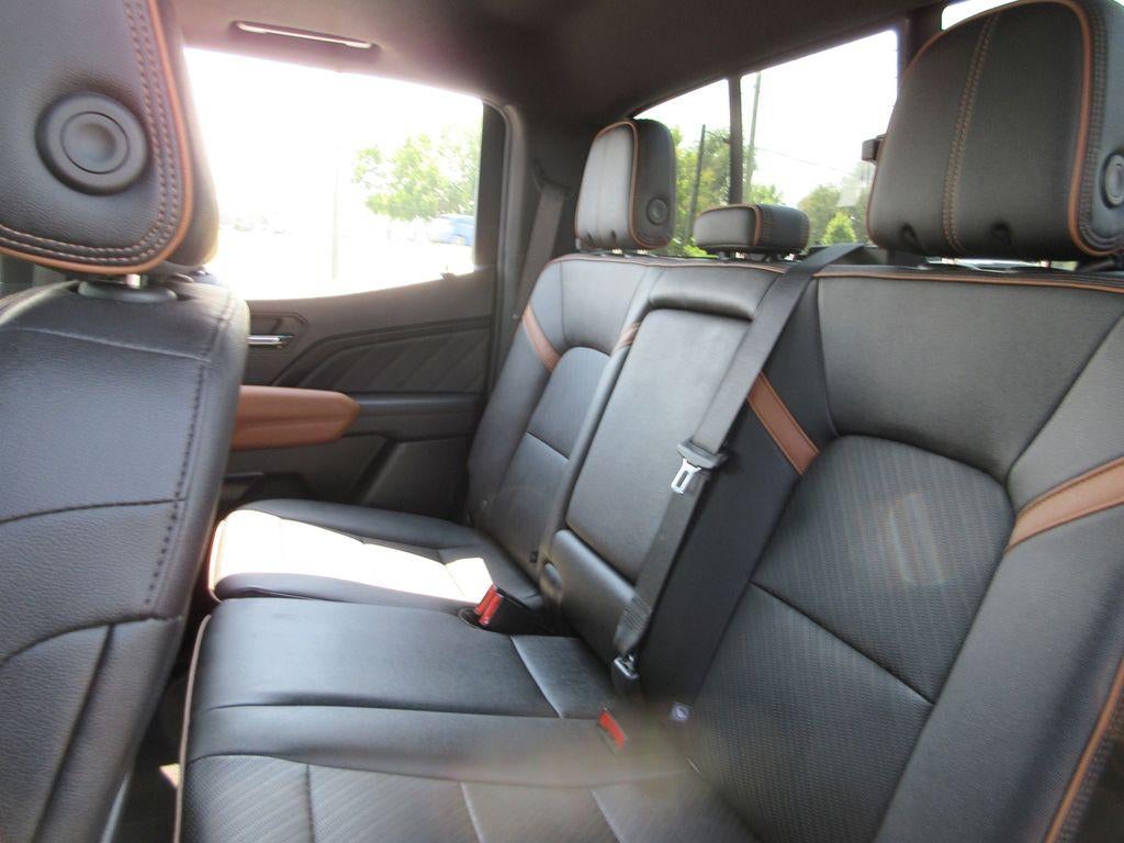 2023 GMC Canyon 4WD AT4