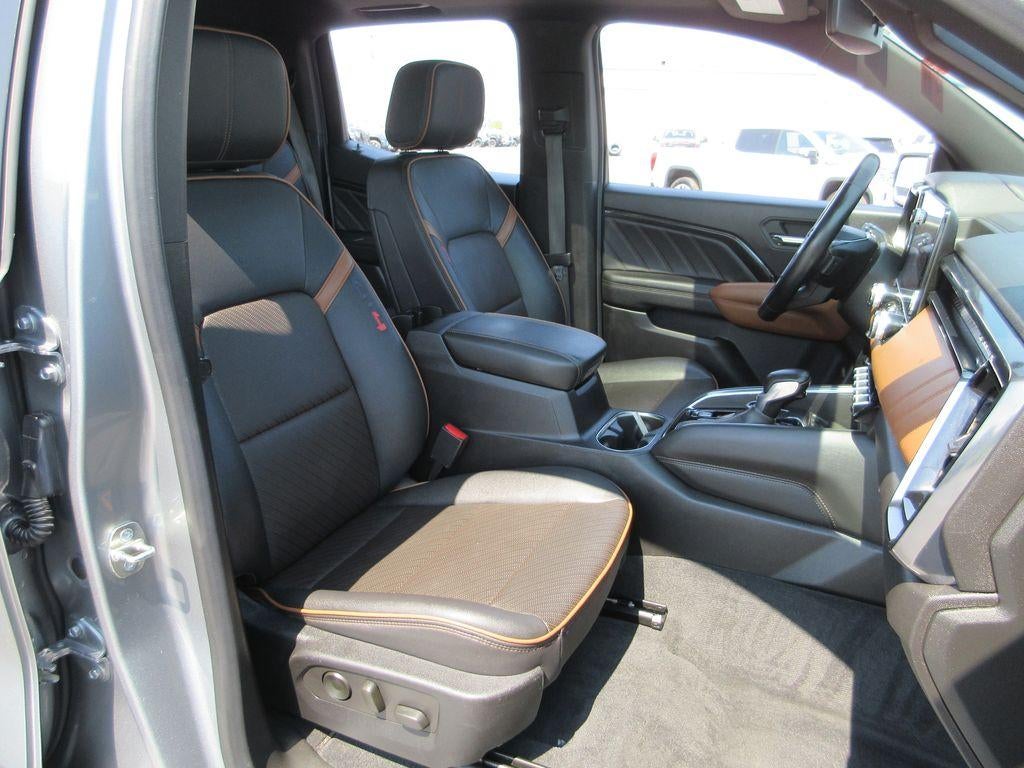 2023 GMC Canyon 4WD AT4