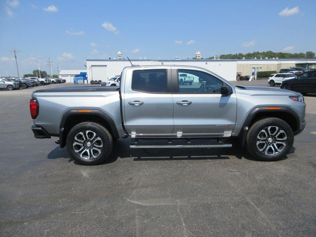 2023 GMC Canyon 4WD AT4