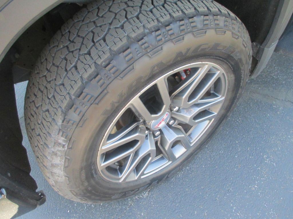 2022 GMC Sierra 1500 Limited AT4