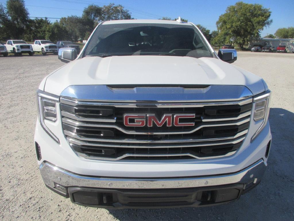 2026 GMC Sierra 1500 SLT - Photo 11