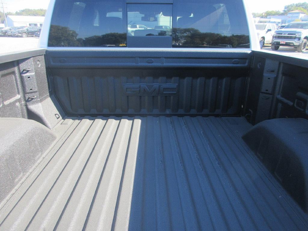 2026 GMC Sierra 1500 SLT - Photo 6