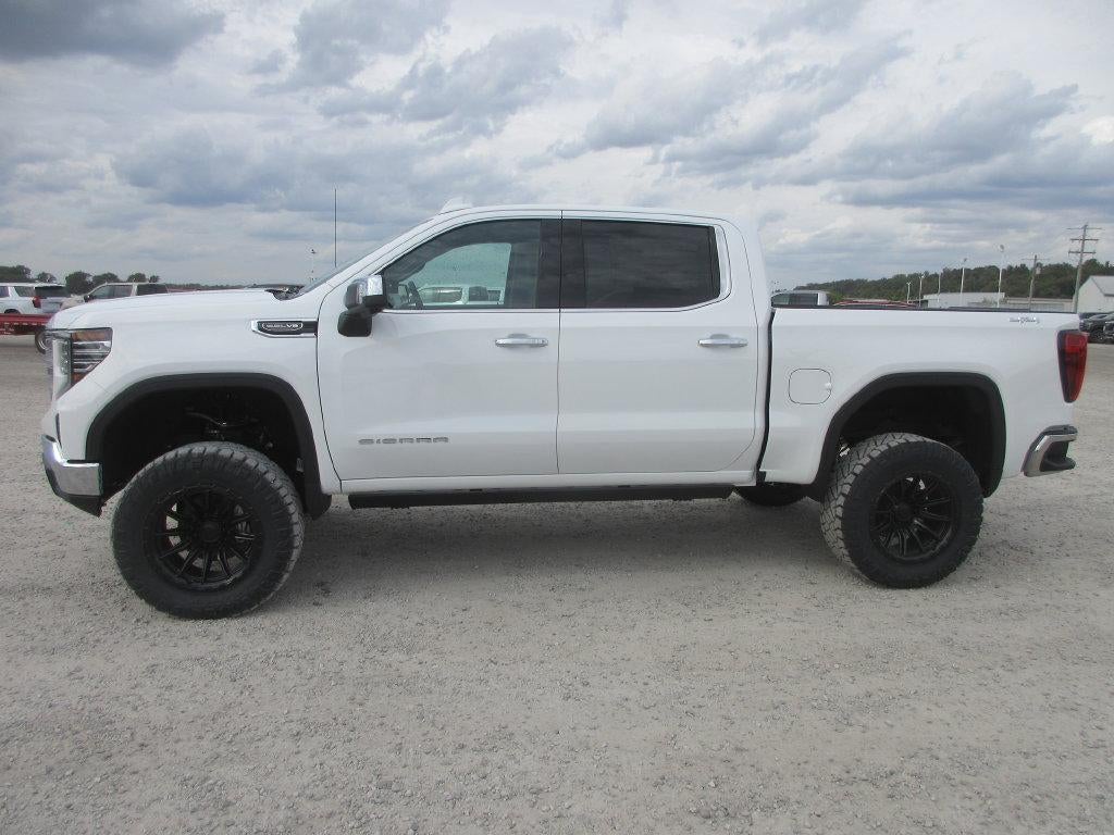 2026 GMC Sierra 1500 SLT - Photo 10