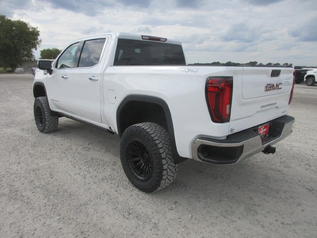 2026 GMC Sierra 1500 SLT - Photo 11