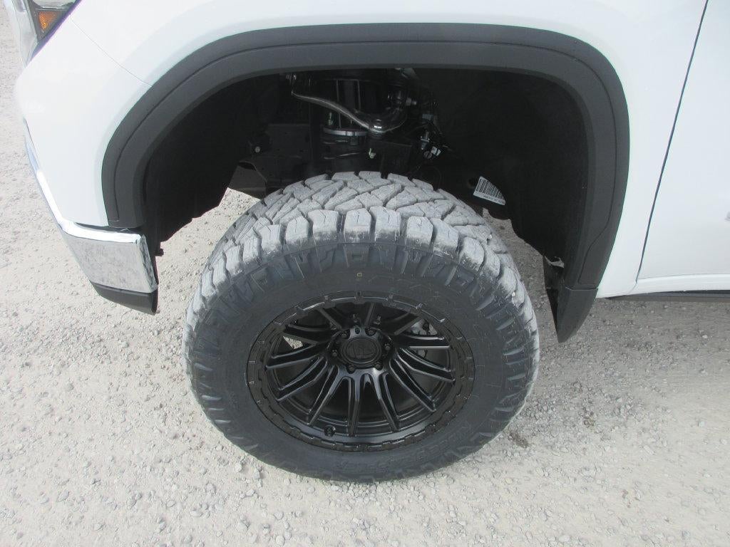 2026 GMC Sierra 1500 SLT - Photo 13