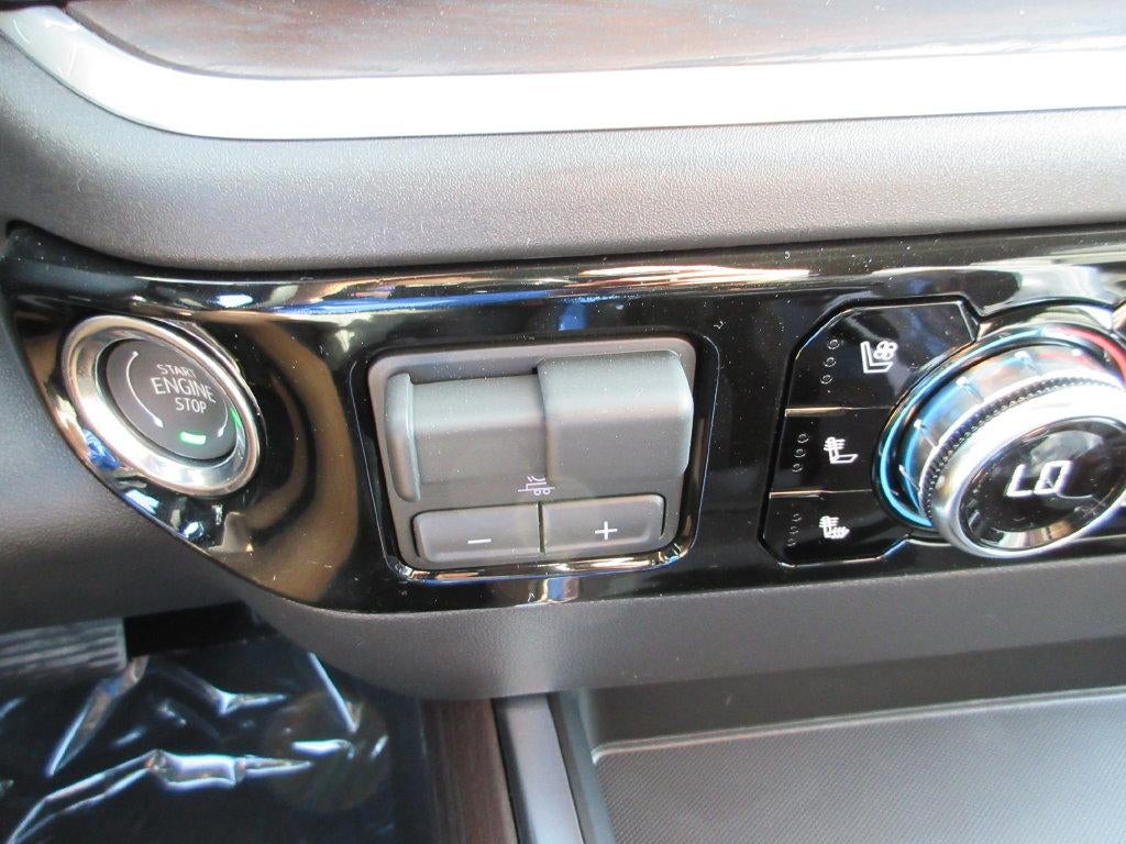 2026 GMC Sierra 1500 SLT - Photo 14