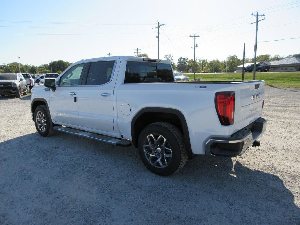 2026 GMC Sierra 1500 SLT - Photo 6