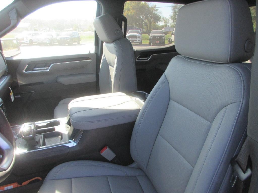 2026 GMC Sierra 1500 SLT - Photo 12