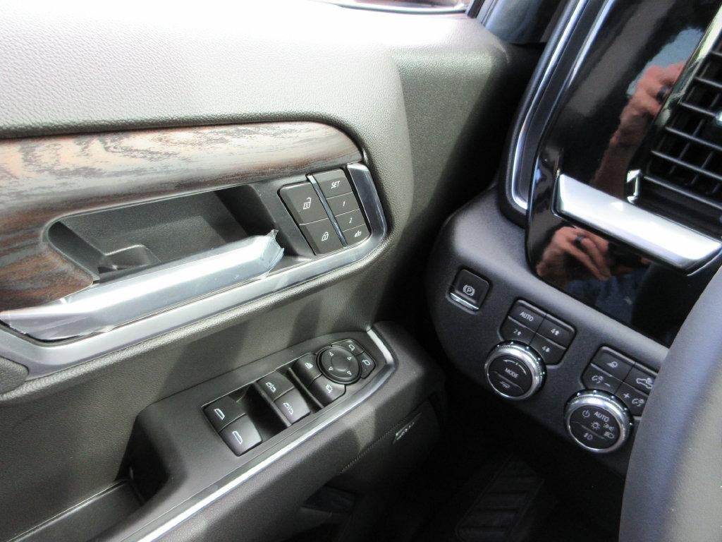 2026 GMC Sierra 1500 SLT - Photo 17
