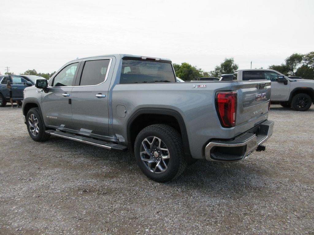 2026 GMC Sierra 1500 SLT - Photo 9