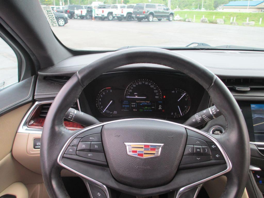 2017 Cadillac XT5 Premium Luxury FWD