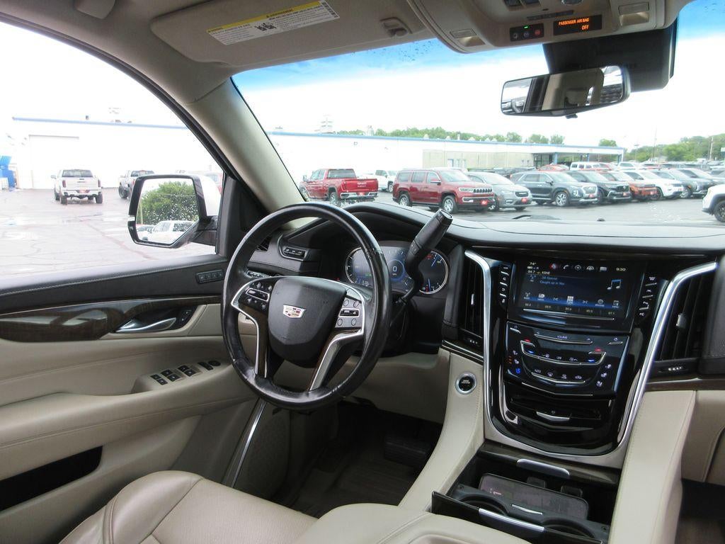 2018 Cadillac Escalade Luxury