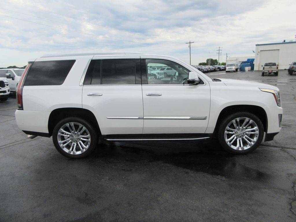 2018 Cadillac Escalade Luxury