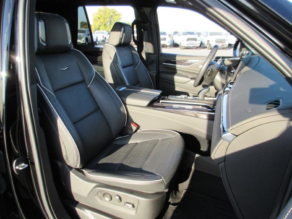 2023 Cadillac Escalade 4WD Sport