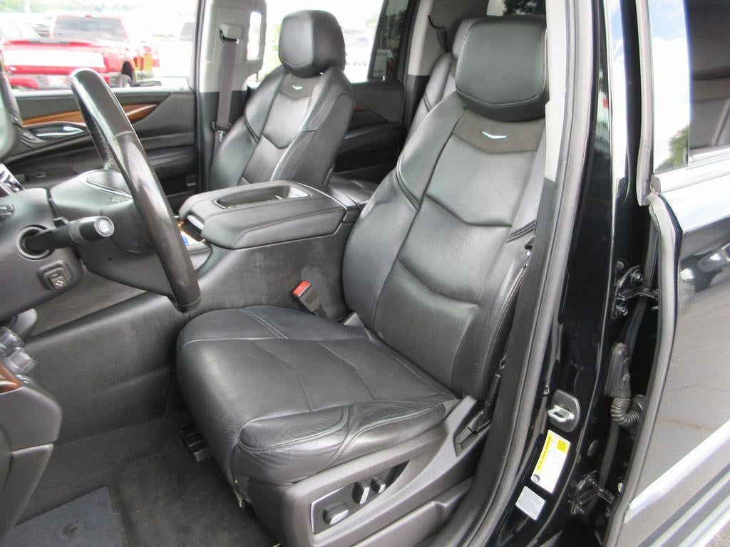 2016 Cadillac Escalade ESV Luxury Collection