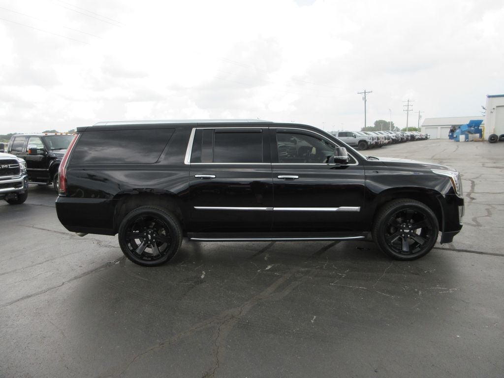 2016 Cadillac Escalade ESV Luxury Collection
