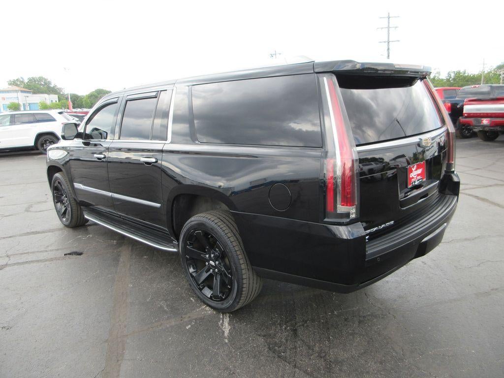 2016 Cadillac Escalade ESV Luxury Collection