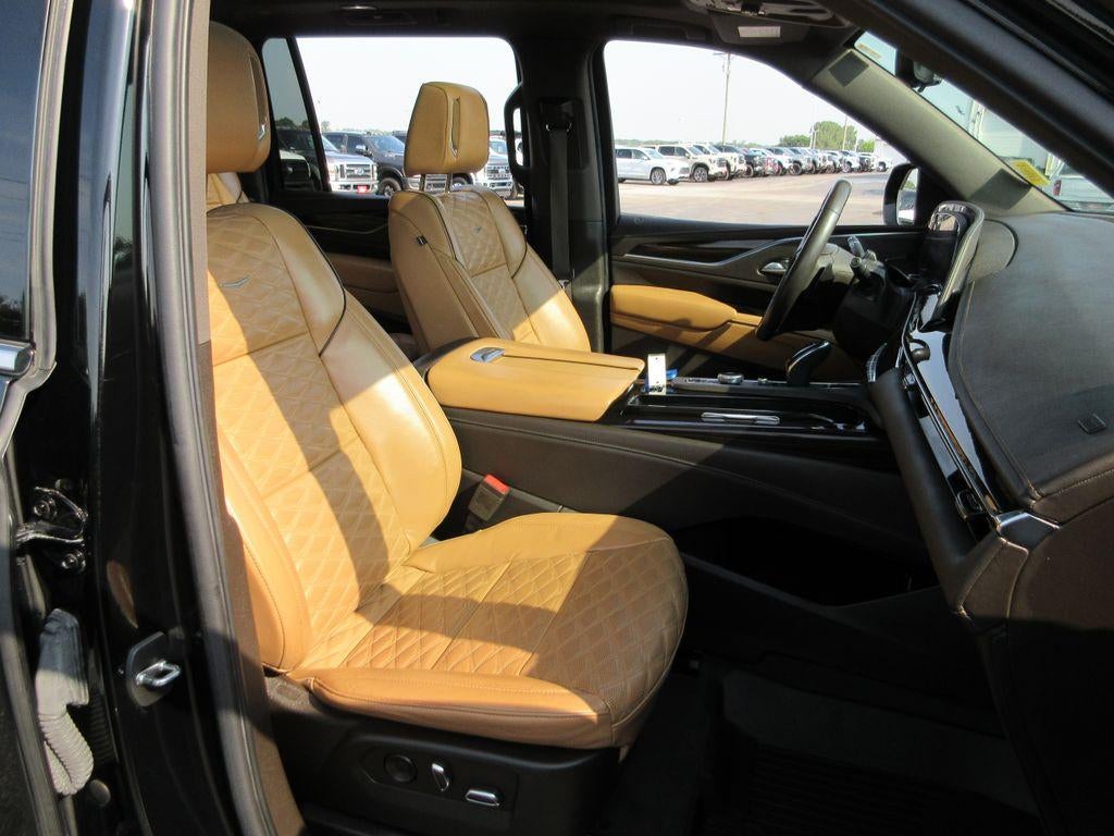 2022 Cadillac Escalade ESV Premium Luxury